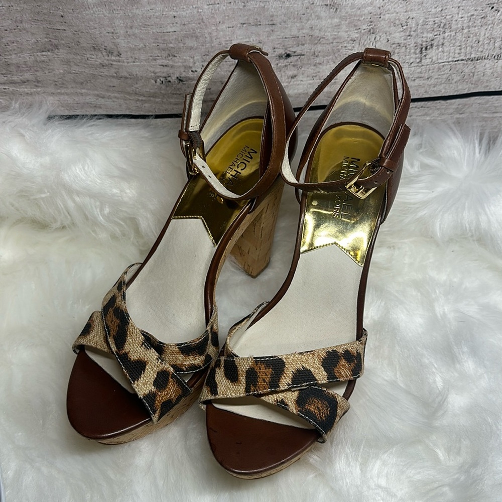 Michael Kors Woman's Camilla Mocha Ankle Strap Platform Sandal Mocha‎ Size 7.5